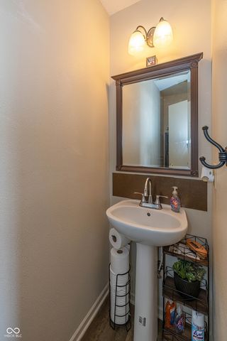 1376 Broyles Lane, Indianapolis, IN 46231