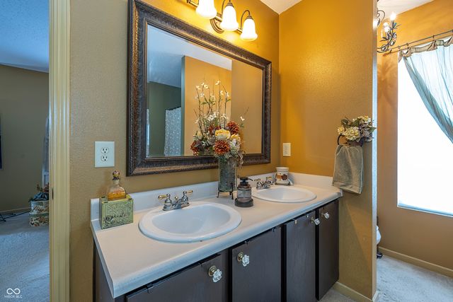 1376 Broyles Lane, Indianapolis, IN 46231