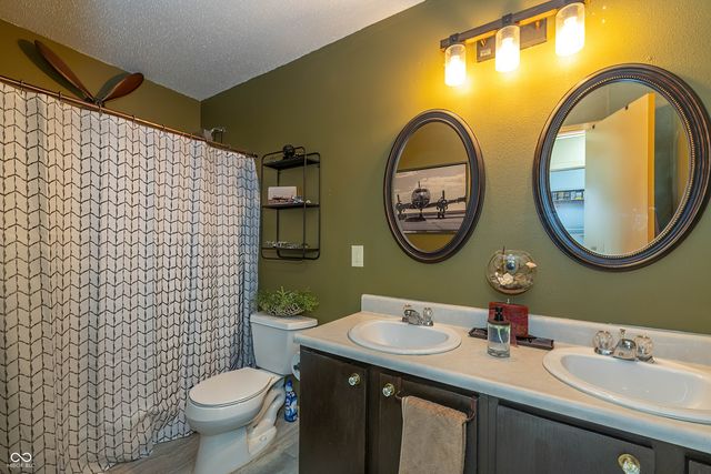 1376 Broyles Lane, Indianapolis, IN 46231