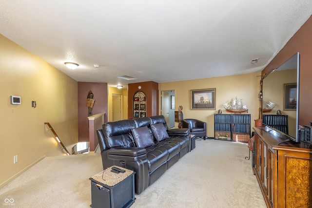 1376 Broyles Lane, Indianapolis, IN 46231