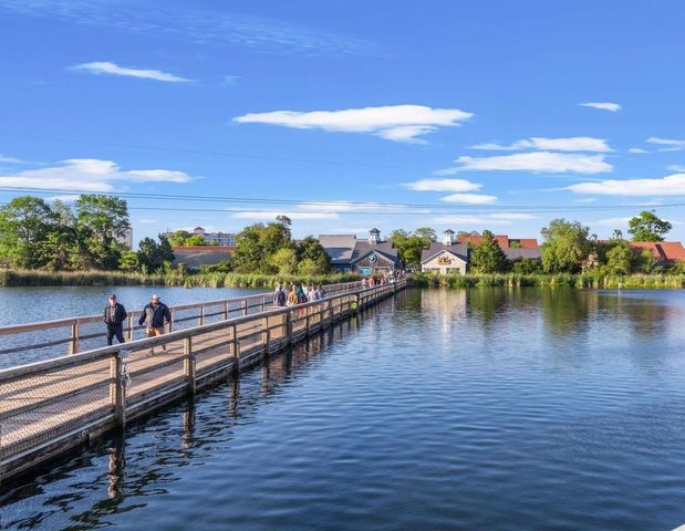 1209 Crooked Hook Rd., North Myrtle Beach, SC 29582