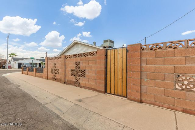 4025 N 81st Street, Scottsdale, AZ 85251