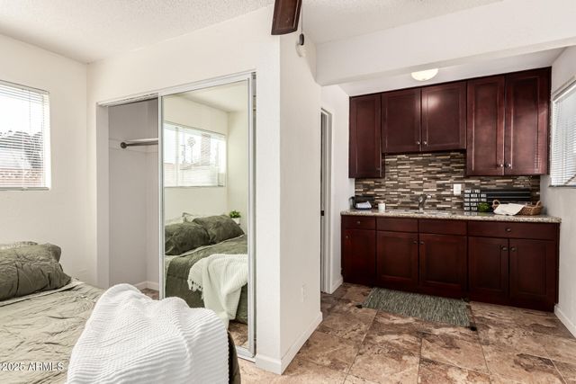 4025 N 81st Street, Scottsdale, AZ 85251