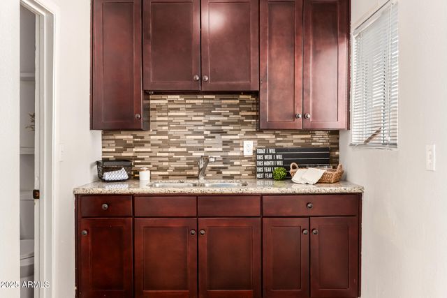 4025 N 81st Street, Scottsdale, AZ 85251