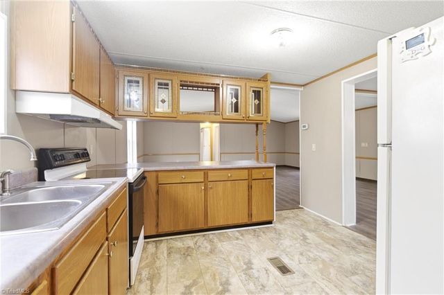 670 Foxwood Road, Madison, NC 27025