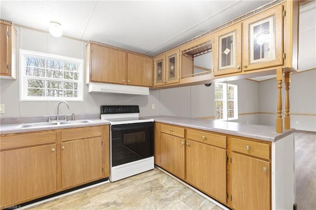 670 Foxwood Road, Madison, NC 27025