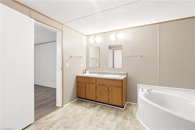 670 Foxwood Road, Madison, NC 27025