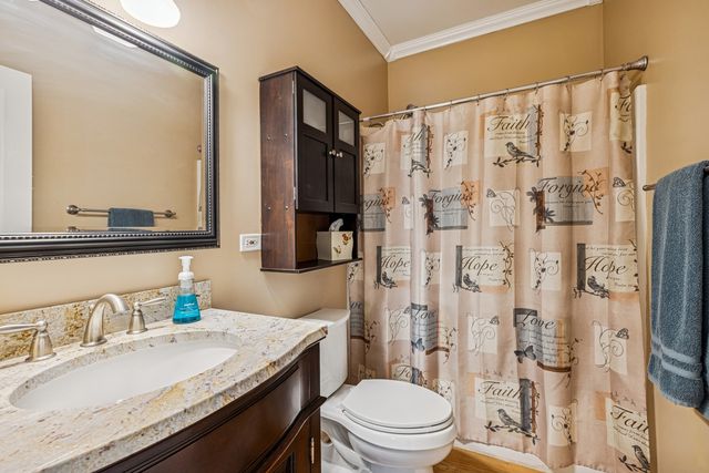 1804 Redwood Lane, Mchenry, IL 60051