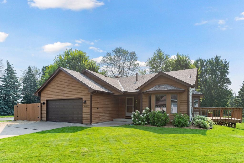 12401 66th Place N, Maple Grove, MN 55369