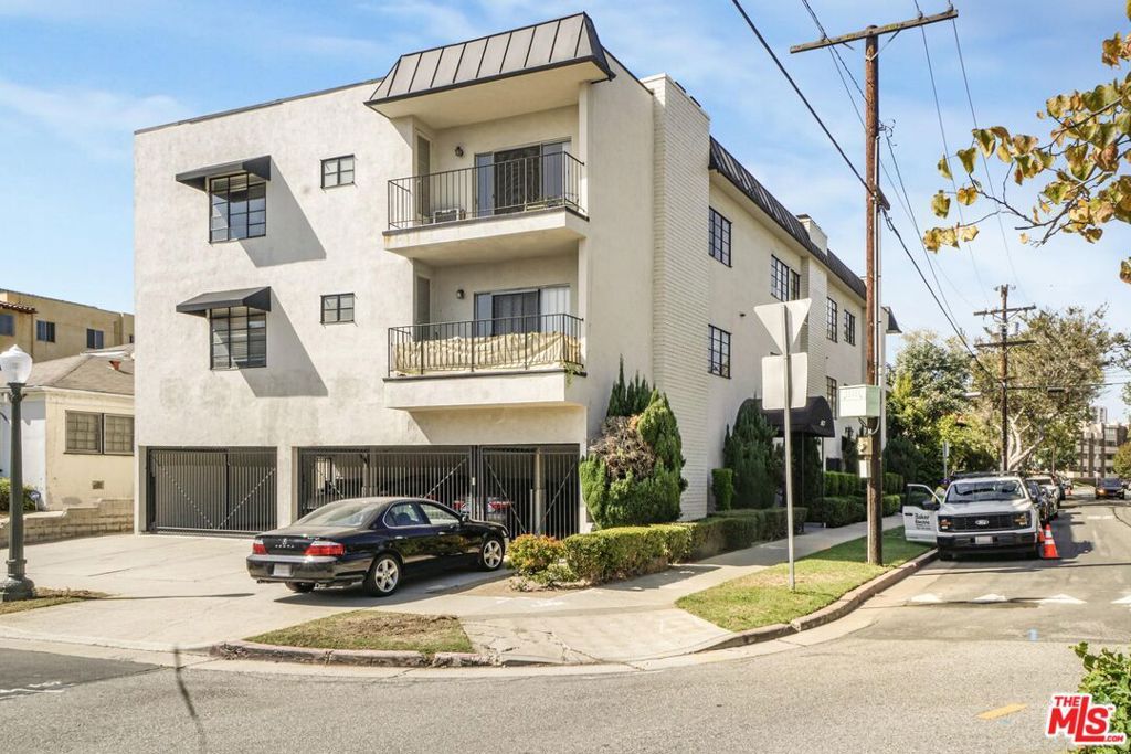 1677 Westholme Avenue, Los Angeles, CA 90024