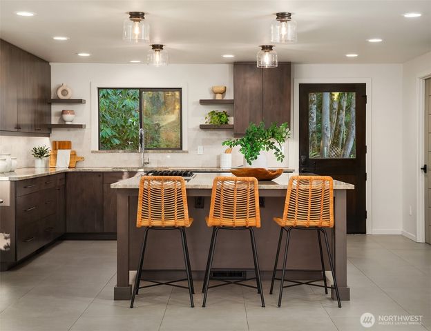 25112 SE 17th Street, Sammamish, WA 98075