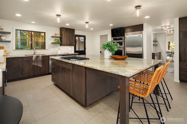 25112 SE 17th Street, Sammamish, WA 98075