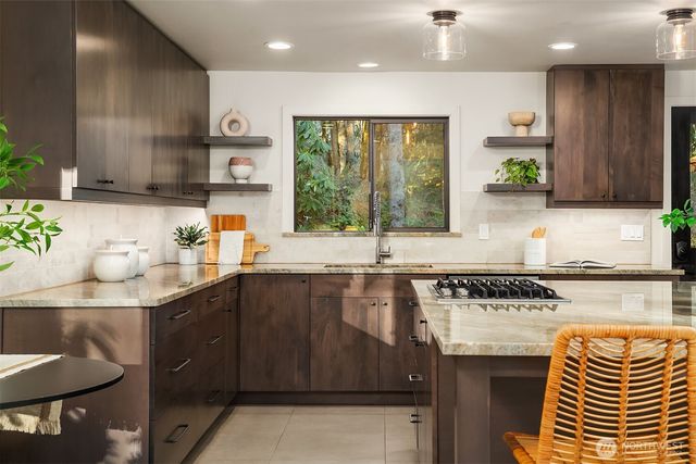 25112 SE 17th Street, Sammamish, WA 98075