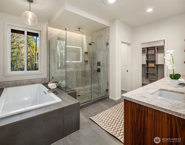 25112 SE 17th Street, Sammamish, WA 98075