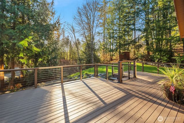 25112 SE 17th Street, Sammamish, WA 98075