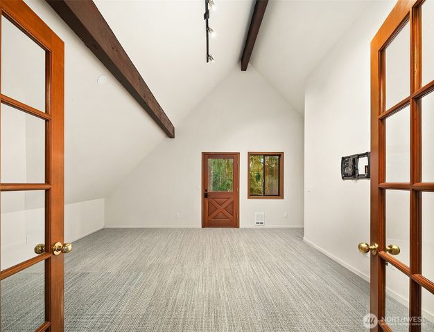 25112 SE 17th Street, Sammamish, WA 98075