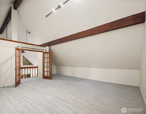 25112 SE 17th Street, Sammamish, WA 98075