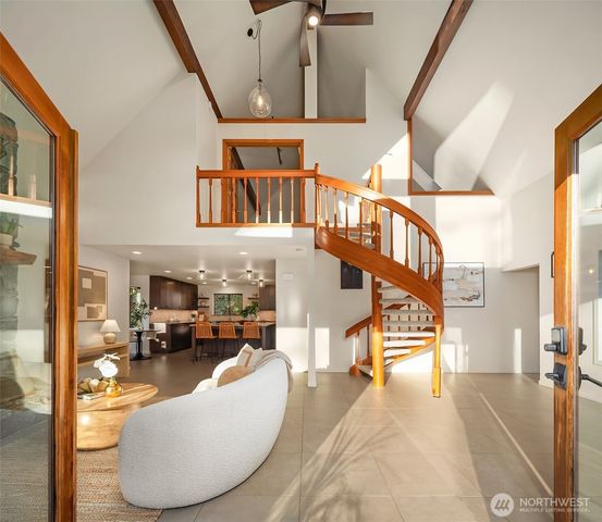 25112 SE 17th Street, Sammamish, WA 98075