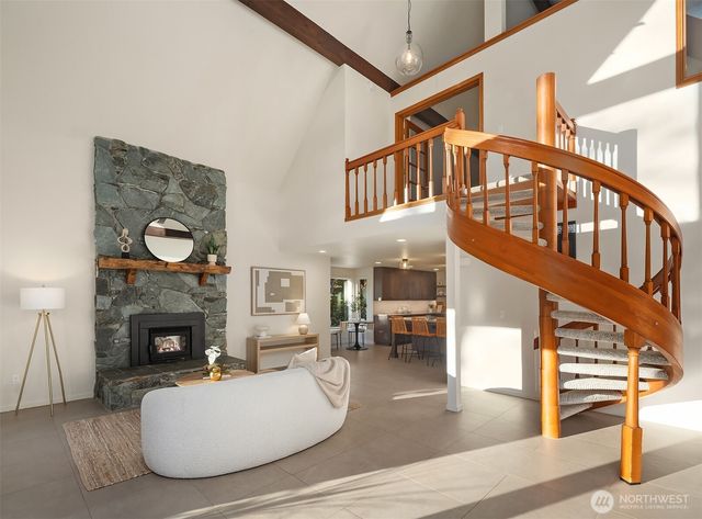 25112 SE 17th Street, Sammamish, WA 98075