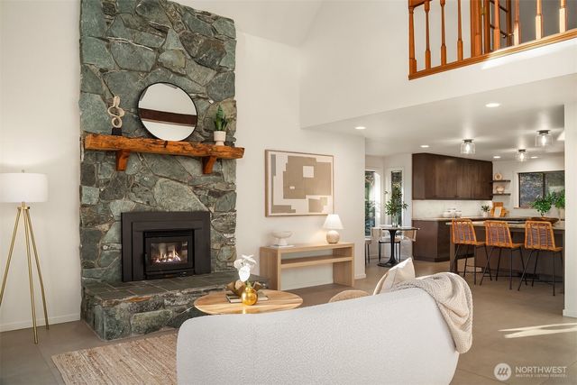 25112 SE 17th Street, Sammamish, WA 98075