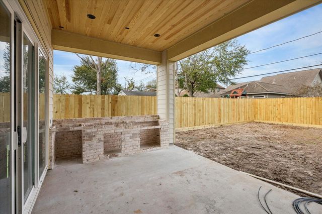 1710 Chantilly Lane, Houston, TX 77018