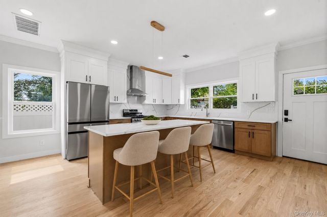 249 Bedford Avenue, New Hyde Park, NY 11040