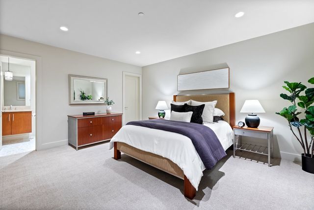 1842 N Wolcott Avenue, Chicago, IL 60622