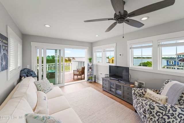 401 Caspian Court, Holly Ridge, NC 28445