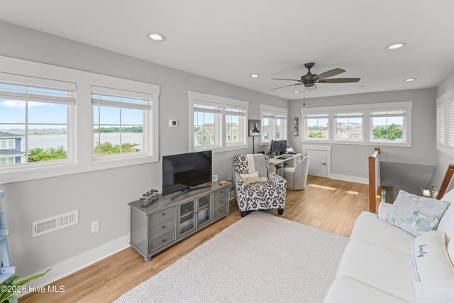 401 Caspian Court, Holly Ridge, NC 28445