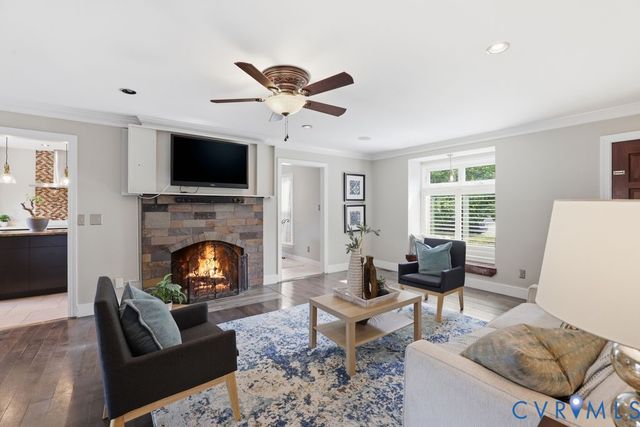 11721 Cedar Ln, Chester, VA 23831