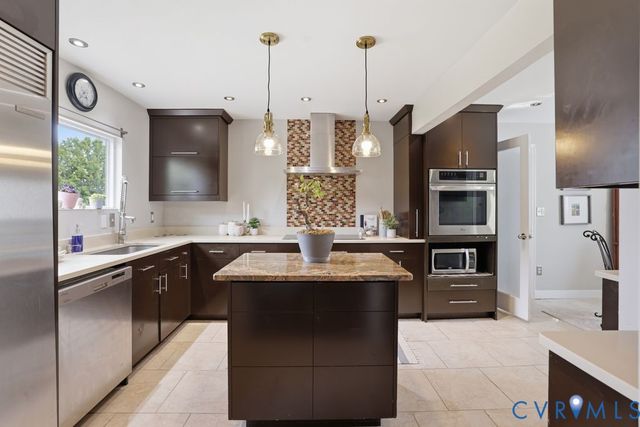 11721 Cedar Ln, Chester, VA 23831