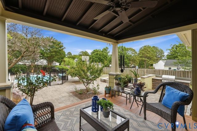 11721 Cedar Ln, Chester, VA 23831