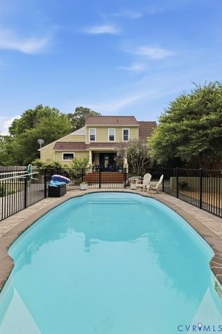11721 Cedar Ln, Chester, VA 23831