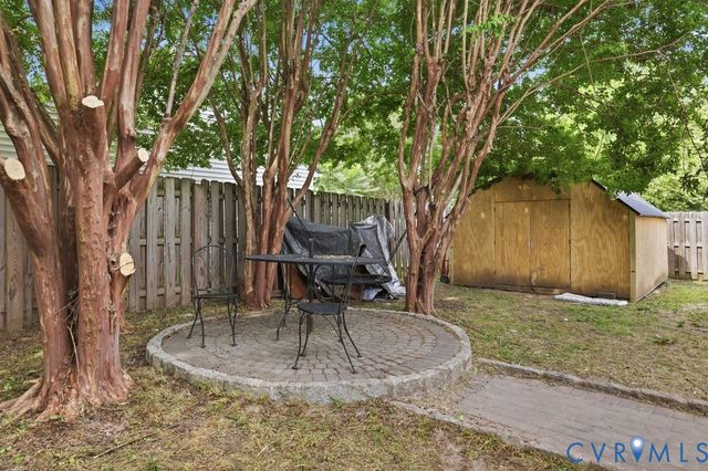 11721 Cedar Ln, Chester, VA 23831
