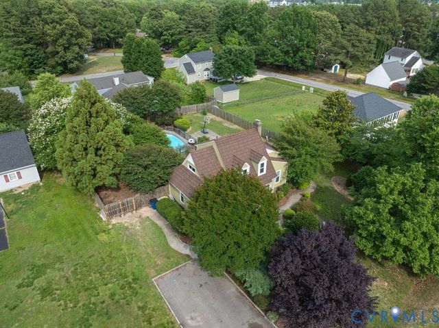 11721 Cedar Ln, Chester, VA 23831
