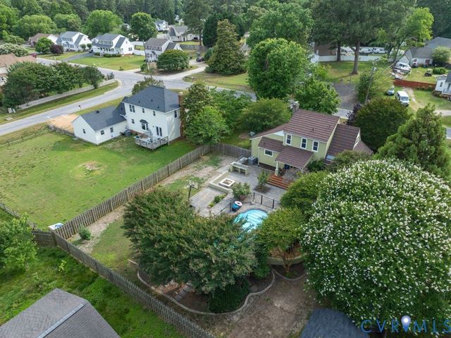 11721 Cedar Ln, Chester, VA 23831