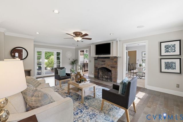11721 Cedar Ln, Chester, VA 23831