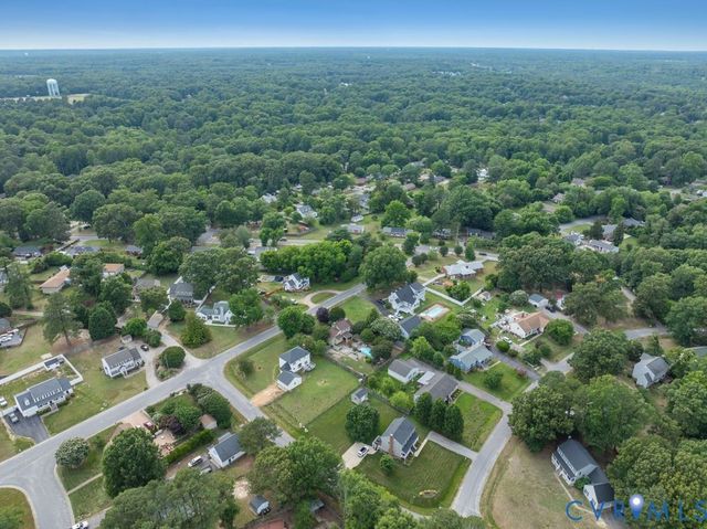 11721 Cedar Ln, Chester, VA 23831