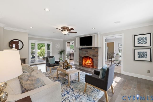 11721 Cedar Ln, Chester, VA 23831