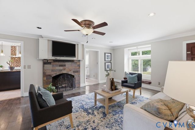 11721 Cedar Ln, Chester, VA 23831