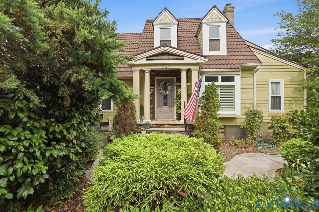 11721 Cedar Ln, Chester, VA 23831