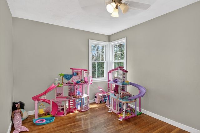 11 Venus Dr, Shrewsbury, MA 01545