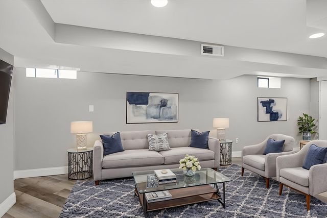 11 Venus Dr, Shrewsbury, MA 01545