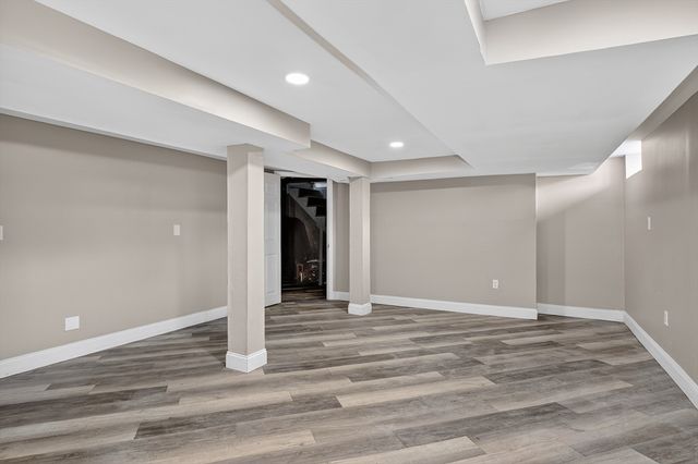 11 Venus Dr, Shrewsbury, MA 01545