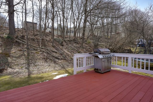 11 Venus Dr, Shrewsbury, MA 01545