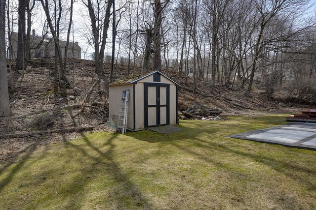 11 Venus Dr, Shrewsbury, MA 01545