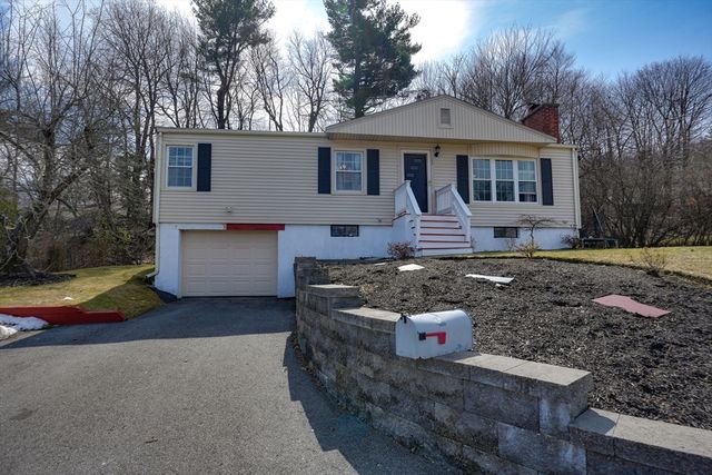 11 Venus Dr, Shrewsbury, MA 01545