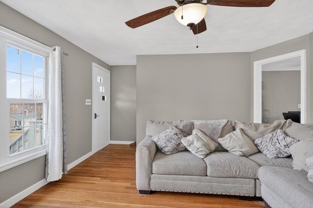 11 Venus Dr, Shrewsbury, MA 01545