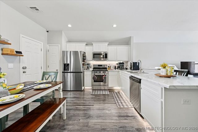 14225 N 73 Avenue, Collinsville, OK 74021