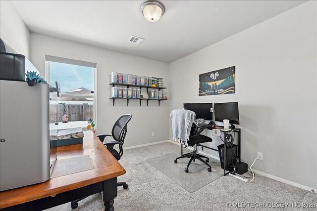 14225 N 73 Avenue, Collinsville, OK 74021